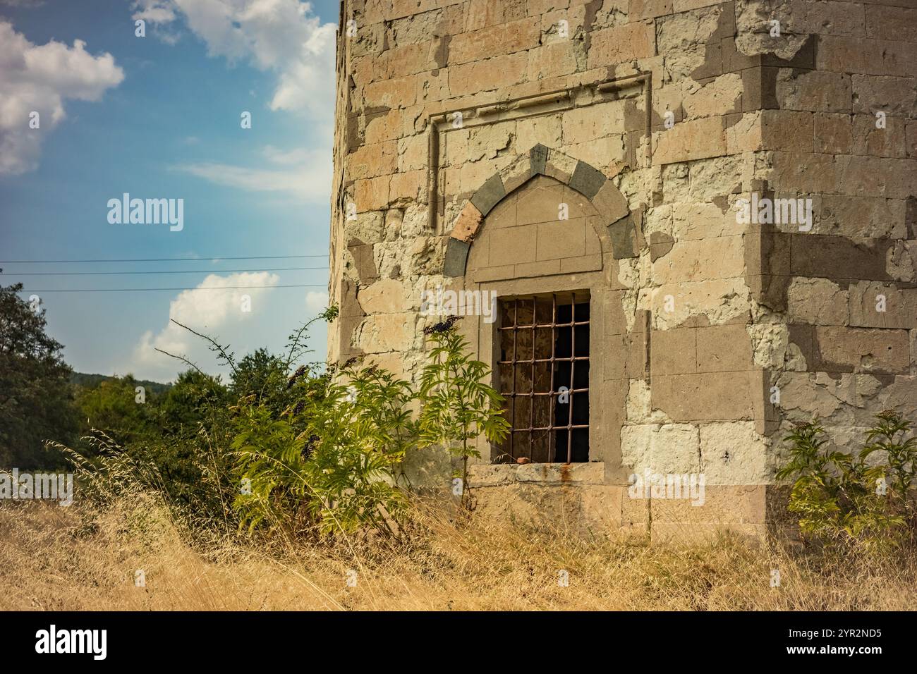 Tourbe abandonnée de Hazar Baba, mausolée musulman, XVe siècle, près du village de Bogomil, Harmanli, Bulgarie, Europe. En ruines, détails Banque D'Images