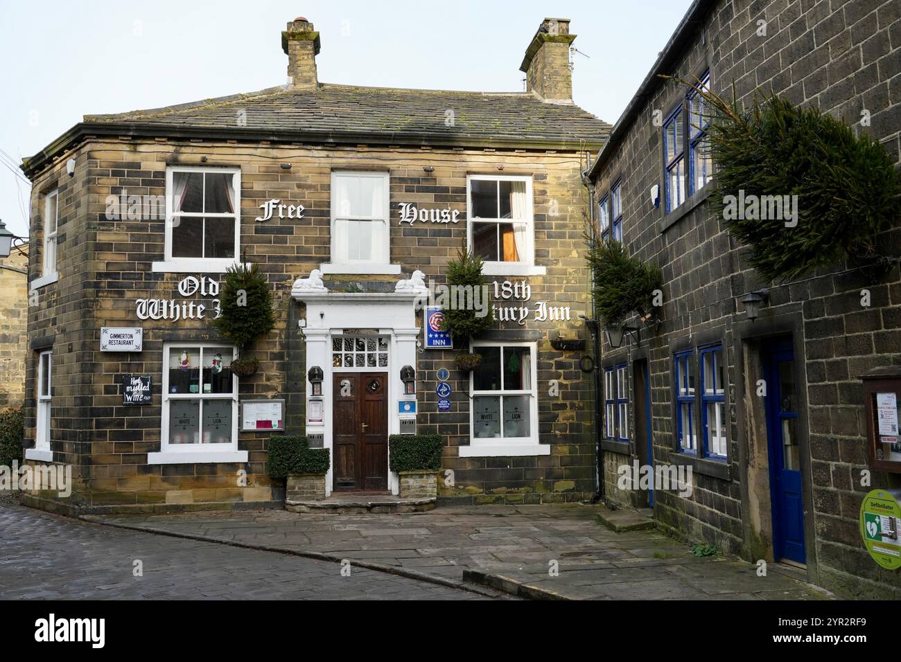 Le Old White Lion Pub, Une maison publique depuis le milieu du 18ème siècle. Banque D'Images