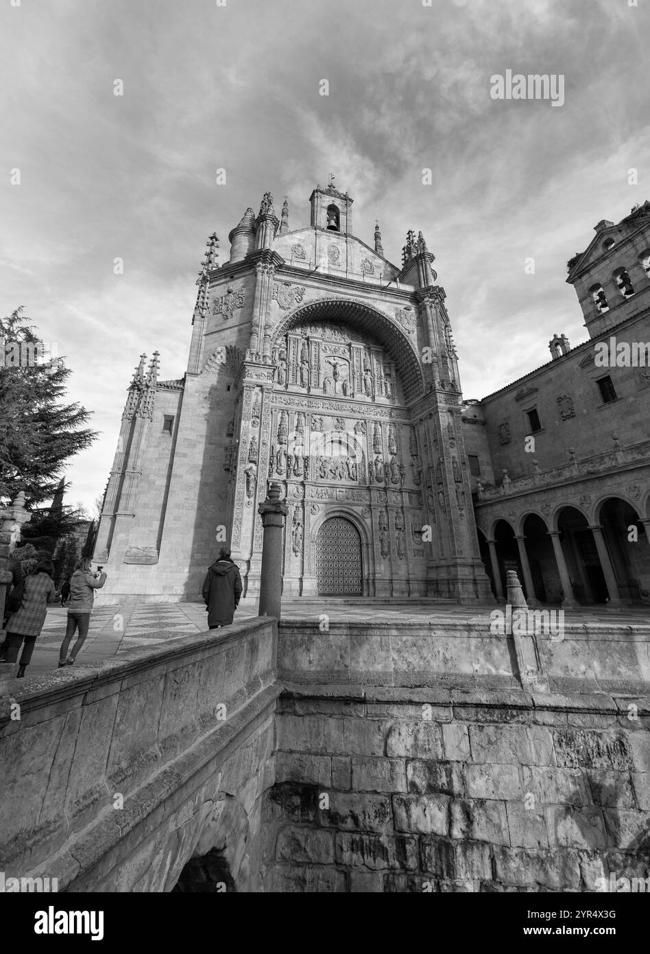 Salamanque, Espagne - 20 février 2022: Le Convento de las Duenas est un couvent dominicain à Salamanque. Construit aux 15th et 16th siècles. Banque D'Images