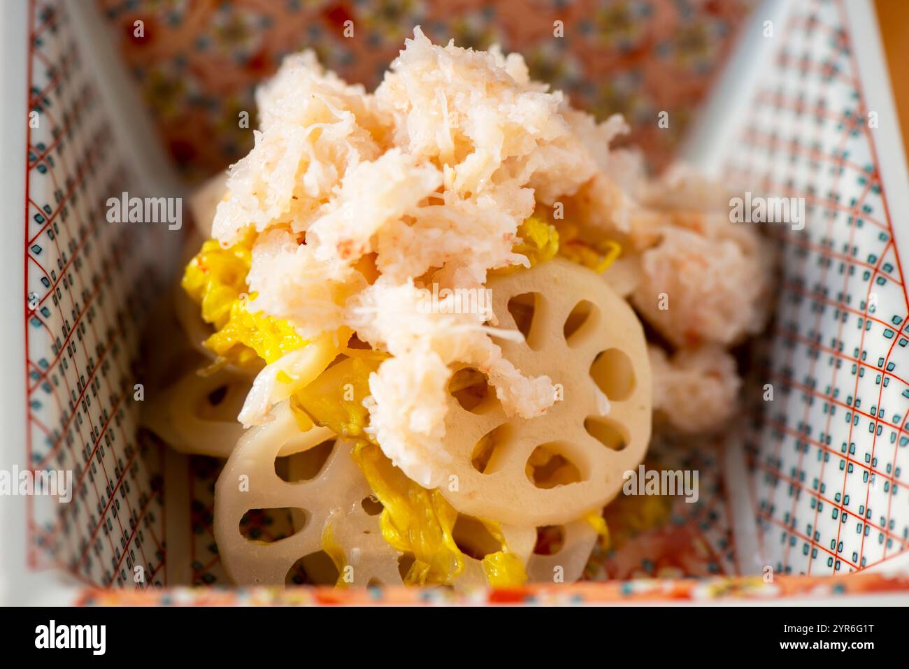 Racine de lotus vinaigre chrysanthème fleur poil crabe Banque D'Images