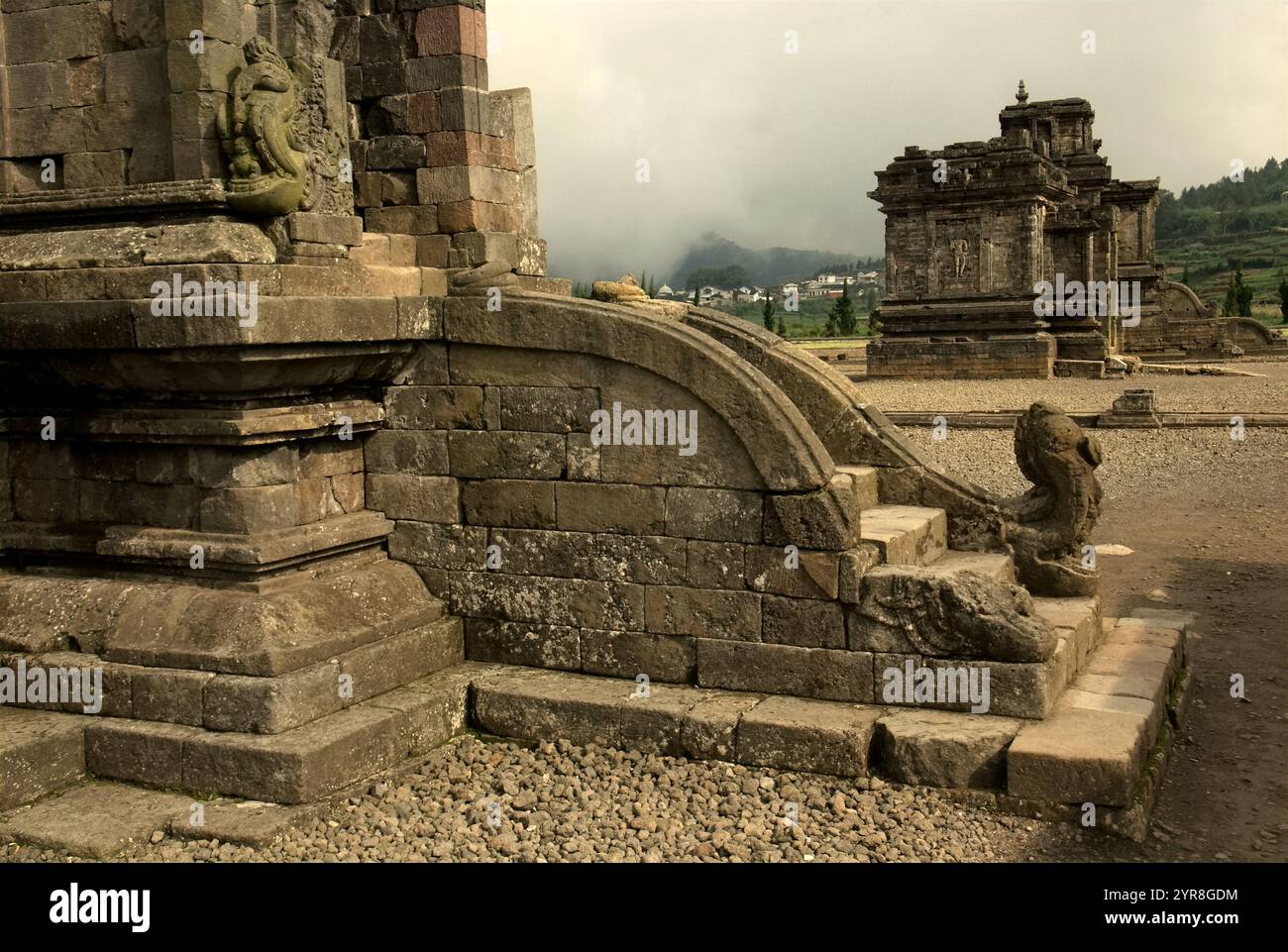 Le parc archéologique du temple Arjuna, situé sur le plateau de Dieng, est administrativement situé à Dieng Kulon, Batur, Banjarnegara, Central Java, Indonésie. Banque D'Images