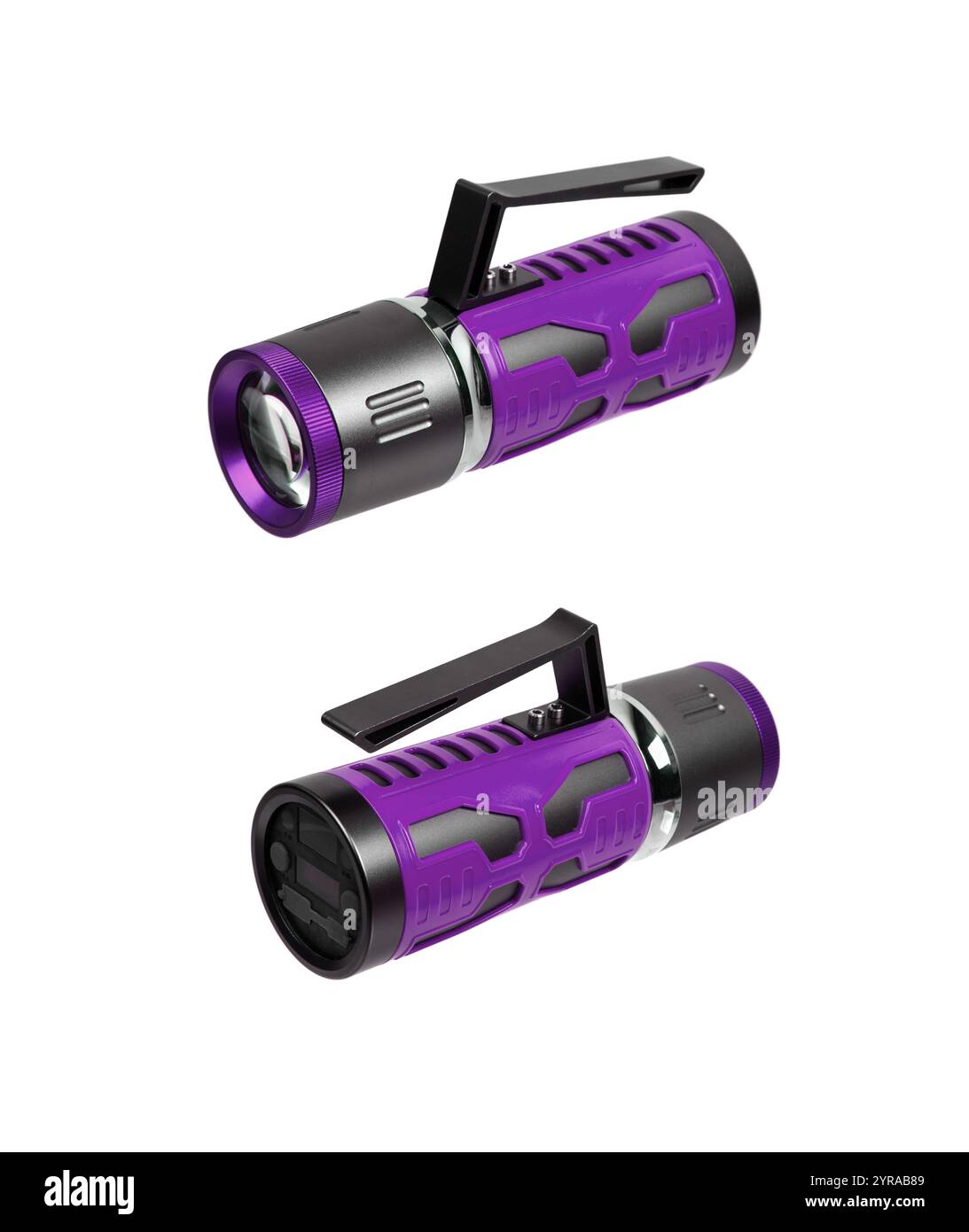 Lampe de poche LED moderne en métal de couleur violette. Lampe de poche portable isoler sur un fond blanc. Banque D'Images
