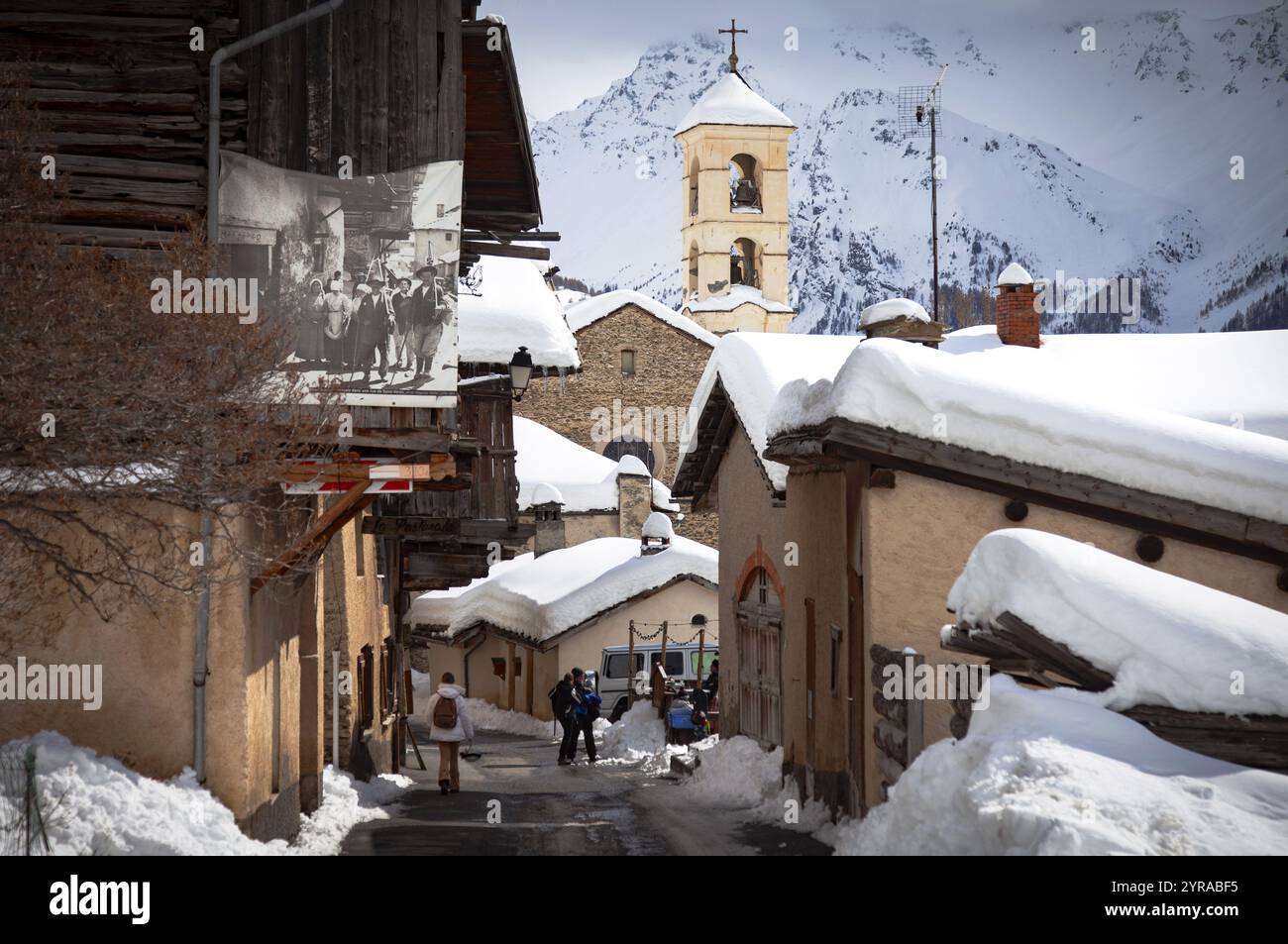 Saint-Véran (sud-est de la France) : la plus haute commune d’Europe, village a obtenu le label « plus beaux villages de France » (la plus belle villa Banque D'Images