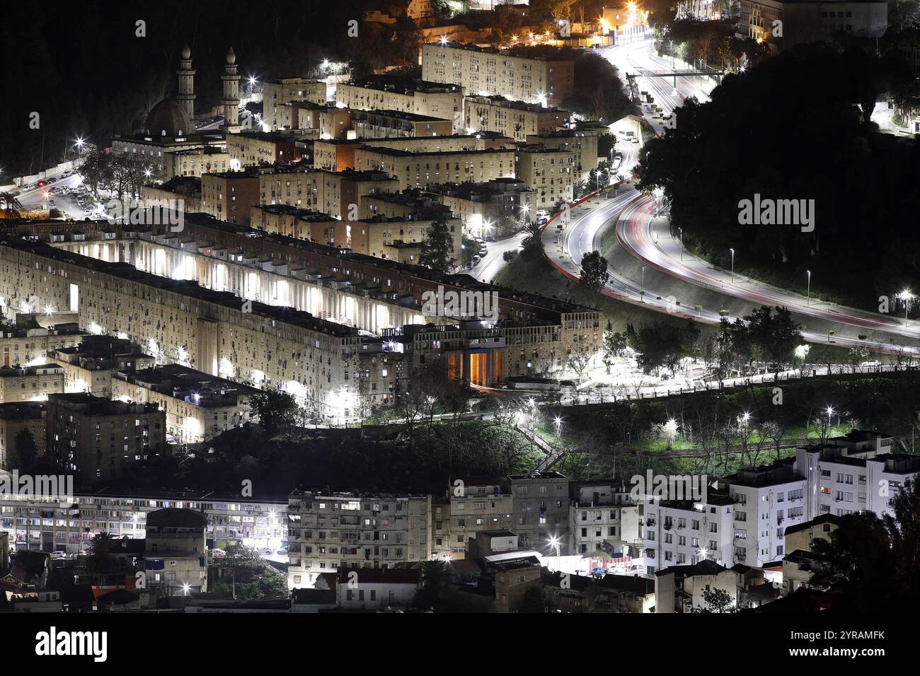 Algérie, Alger : vue nocturne du quartier de Bab El Oued *** local légende *** Banque D'Images