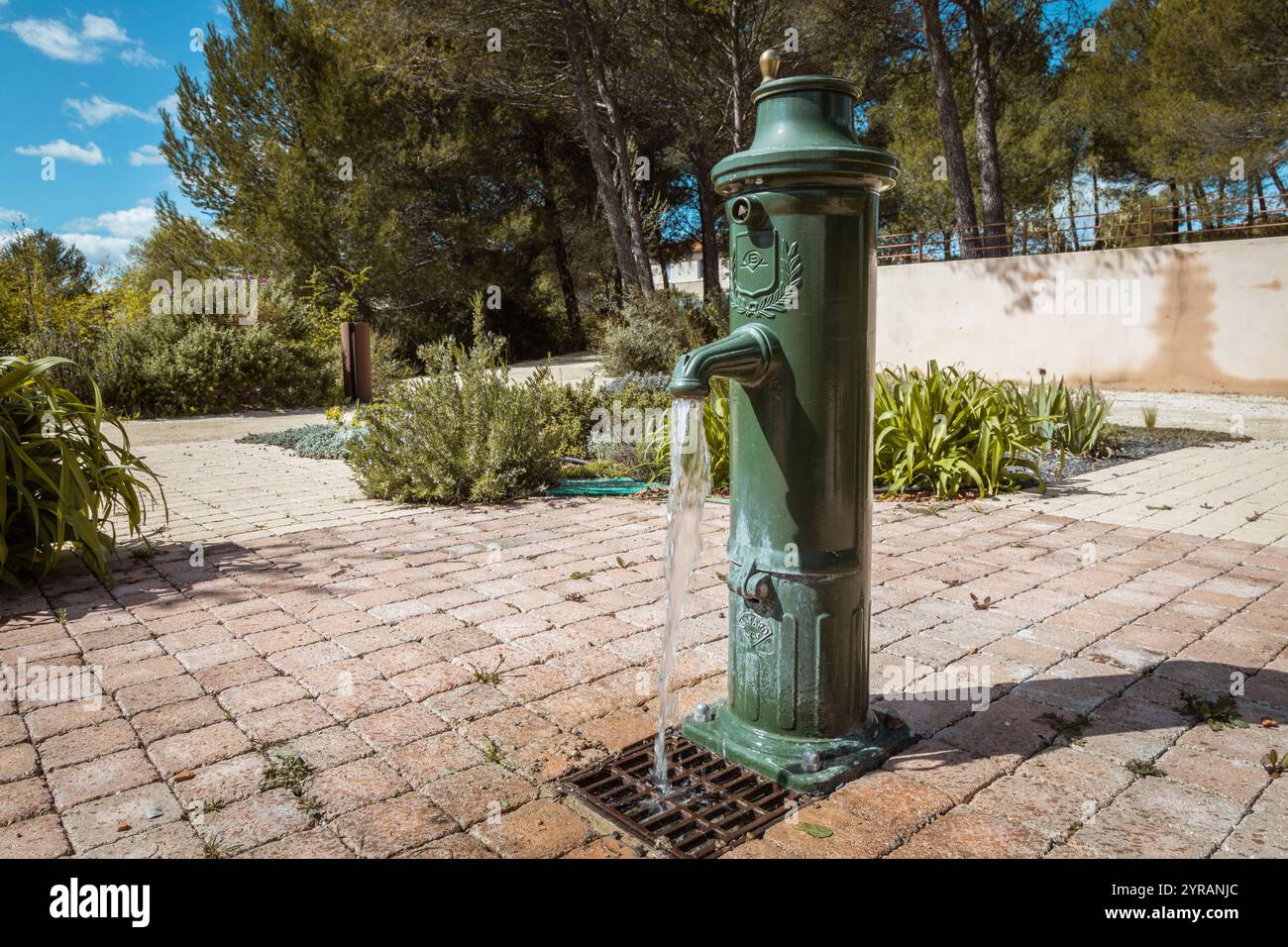 Pompe à eau dans le parc *** légende locale *** Banque D'Images
