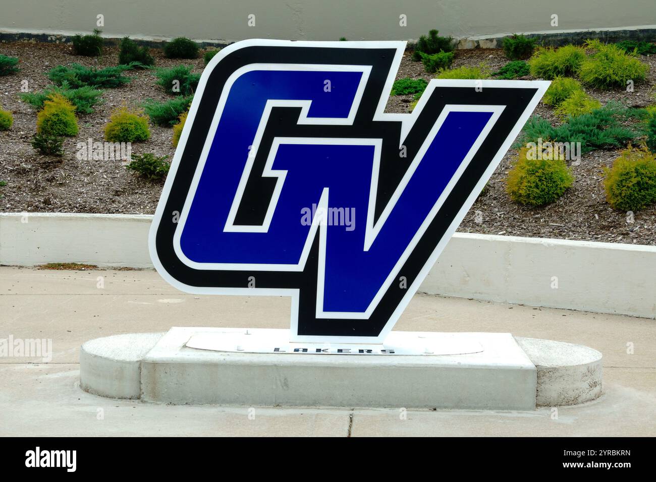 ALLENDALE, mi, États-Unis, 20 SEPTEMBRE 2024 : logo Lakers GV sur le campus de la Grand Valley State University. Banque D'Images