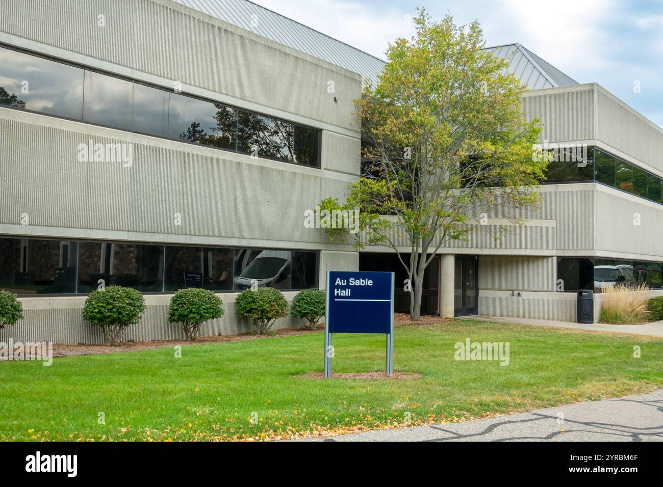 ALLENDALE, mi, États-Unis, 20 SEPTEMBRE 2024 : au sable Hall sur le campus de la Grand Valley State University. Banque D'Images