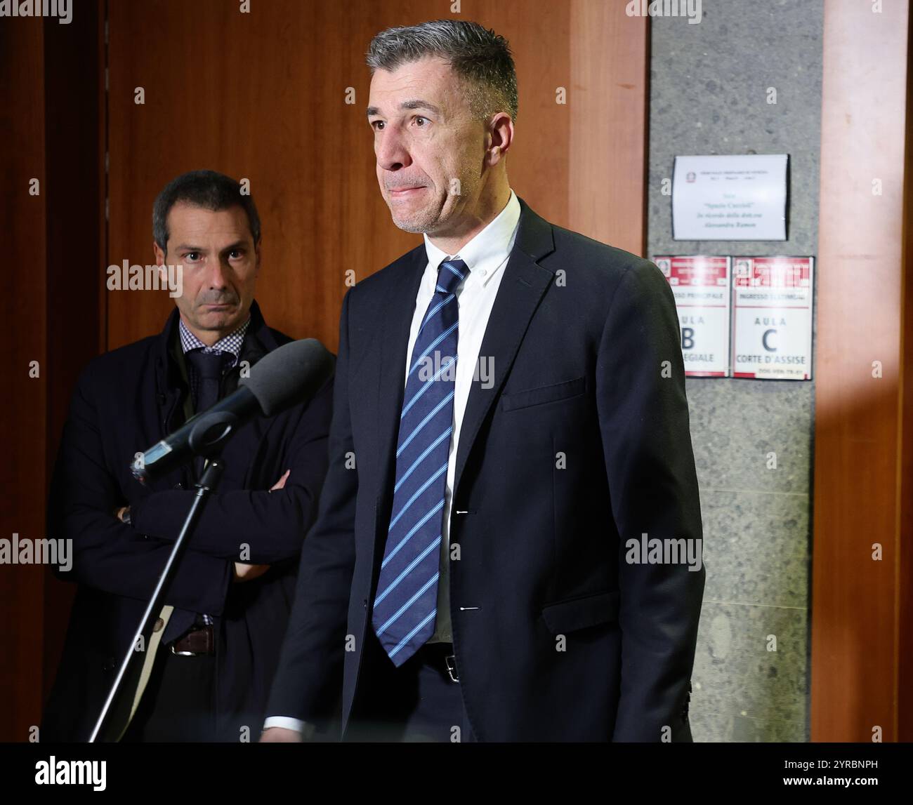 Jour de la condamnation pour le procès pour le fémicide de Giulia Cecchettin. Filippo Turetta condamné à la prison à vie sur la photo : Gino Cecchettin Banque D'Images