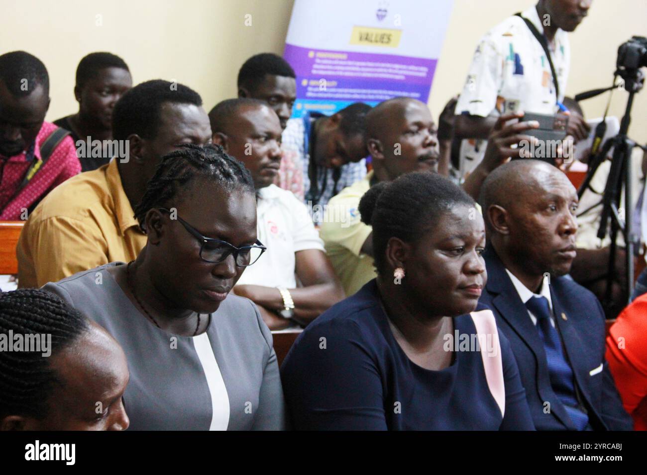 Un tribunal de la ville de Gulu, dans le nord du pays, a condamné Thomas Kwoyelo, commandant de l’Armée de résistance du Seigneur (LRA), à 40 ans de prison après un procès historique pour crimes de guerre en raison de son rôle dans le règne de violence de deux décennies du groupe. Le procès Landmark est la première fois qu’un membre de l’Armée de résistance du Seigneur est traduit en justice dans ce pays d’Afrique de l’est. Ouganda. Banque D'Images