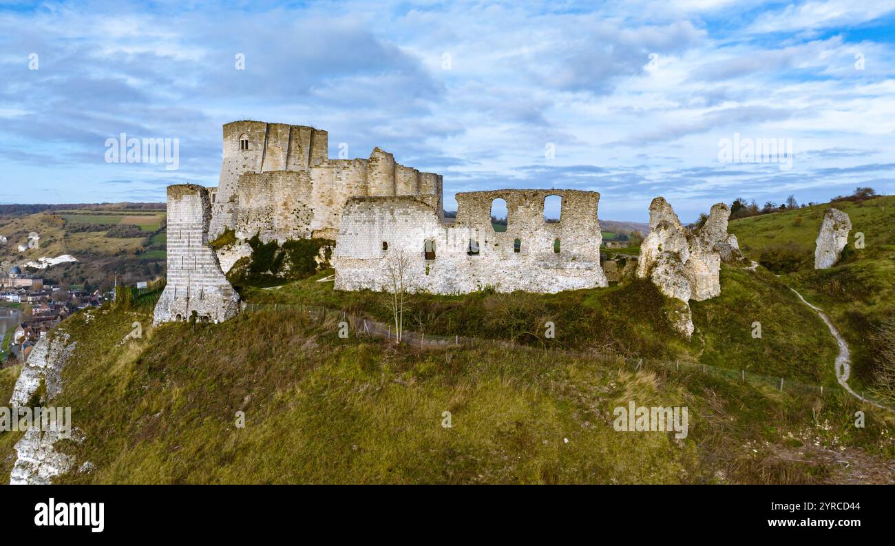 Panorama aérien du Château Gaillard et des Andelys, Normandie, France Banque D'Images