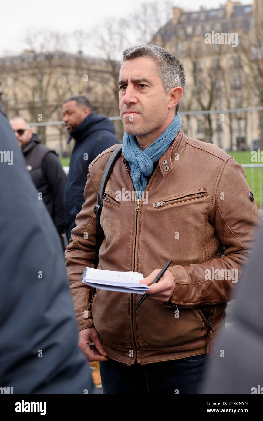 La colère monte chez les chauffeurs de taxi contre l'ubérisation de leur profession, les forces de police les ont empêcher d'aller devant l'assemblée Banque D'Images