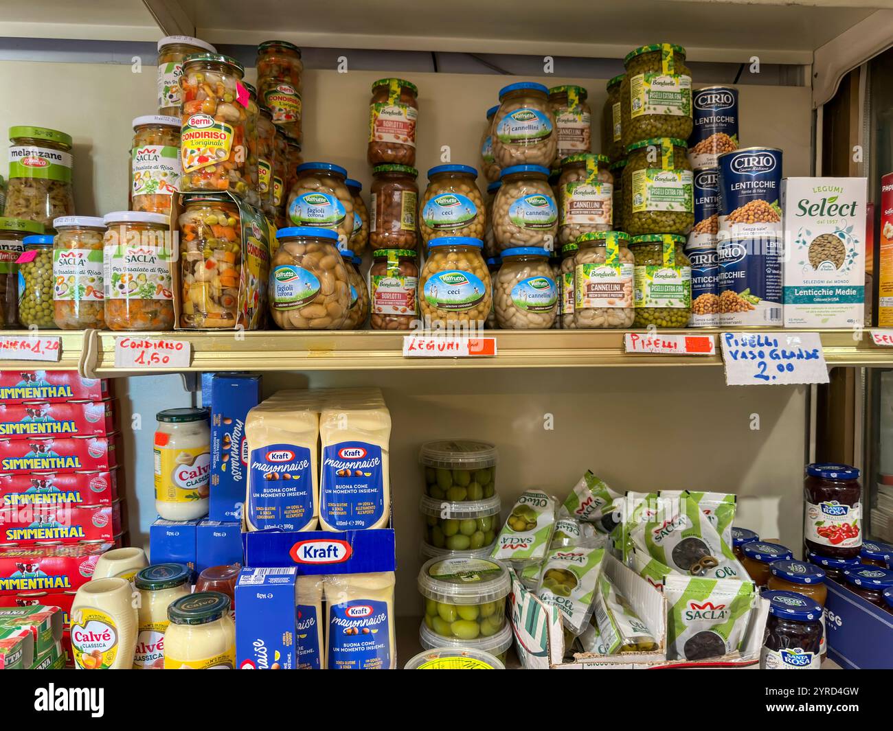 Cuisine italienne de supermarché - Image de stock capturée avec un smartphone