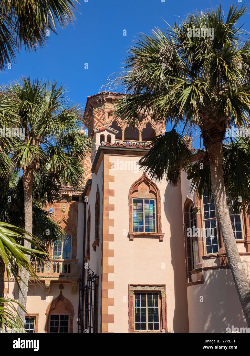Terrain extérieur du musée Ringling en Floride États-Unis - Image de stock capturée avec un smartphone