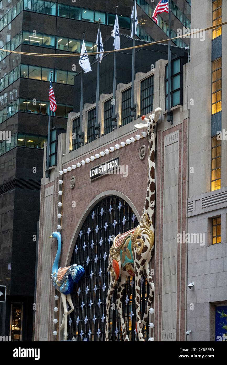 Le magasin temporaire Louis Vuitton a déménagé au 6 E. 57th équipé, 2024, New York City, USA Banque D'Images