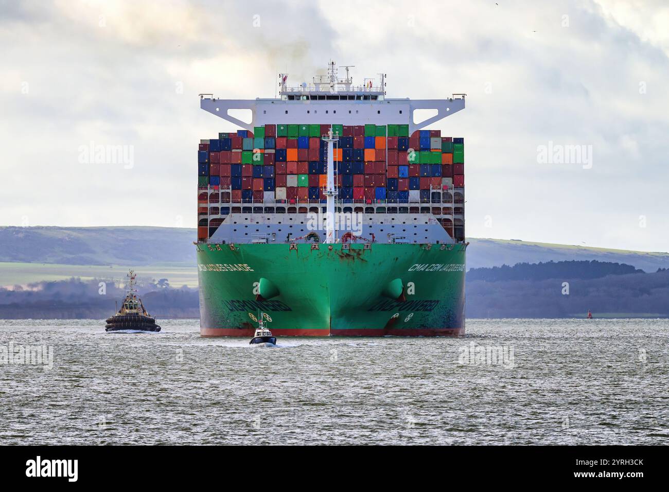Vue de face du porte-conteneurs CMA CGM Jacques Saade, propulsé au GNL, du nom du fondateur de la société. Banque D'Images
