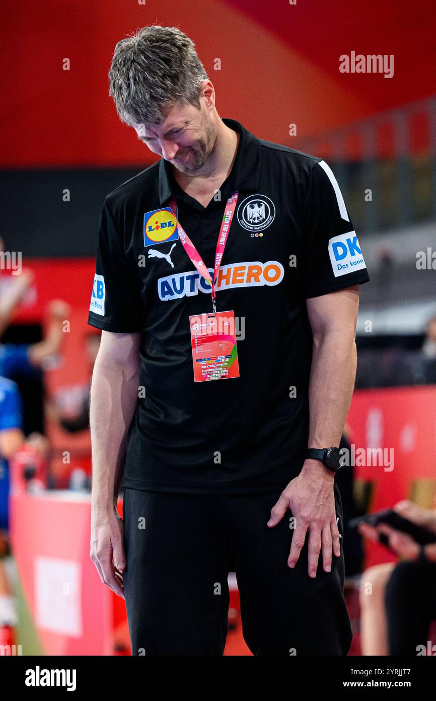 Innsbruck, Autriche. 03 décembre 2024. Handball, femmes : Championnat d'Europe, Islande - Allemagne, tour préliminaire, Groupe F, Hall olympique. L'entraîneur national Markus Gaugisch. Crédit : Marco Wolf/dpa/Alamy Live News Banque D'Images