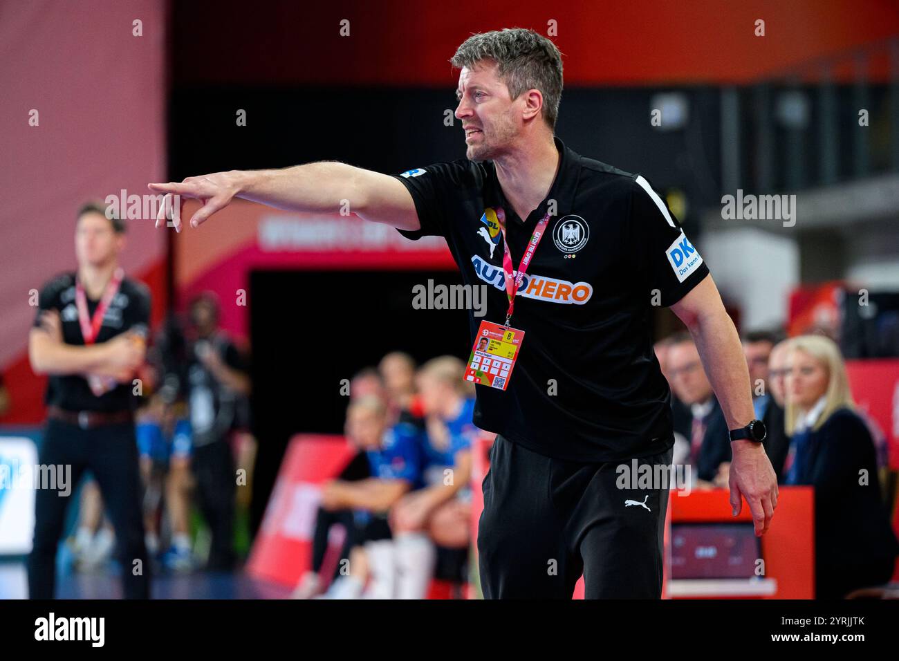 Innsbruck, Autriche. 03 décembre 2024. Handball, femmes : Championnat d'Europe, Islande - Allemagne, tour préliminaire, Groupe F, Hall olympique. L'entraîneur national Markus Gaugisch. Crédit : Marco Wolf/dpa/Alamy Live News Banque D'Images