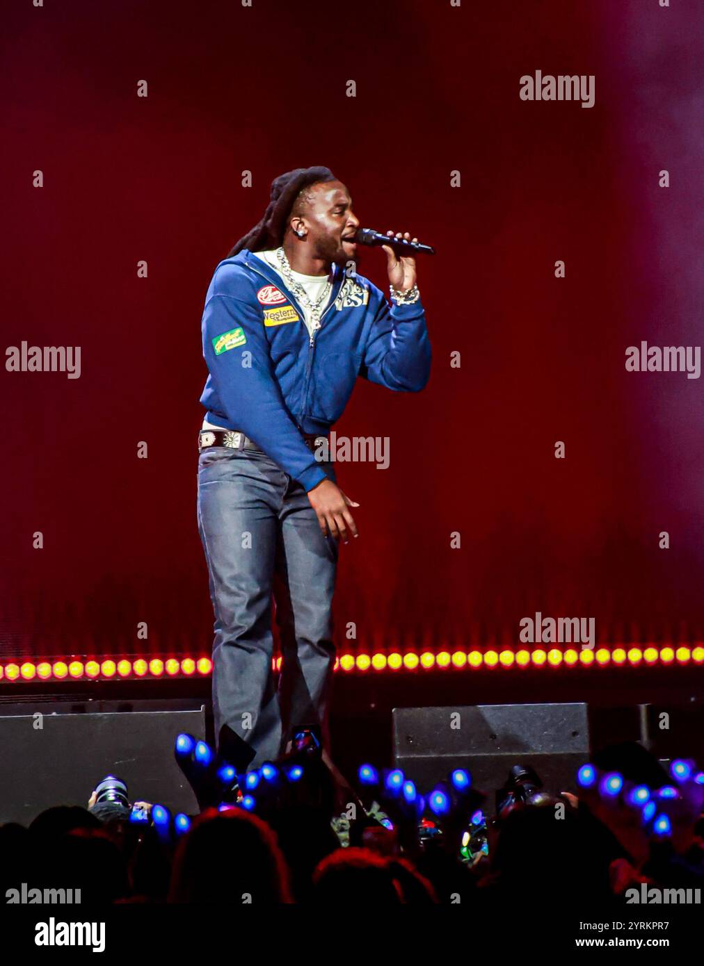 Shaboozey se produit au Jingle Ball 2024 d'iHeartRadio 102,7 KIIS FM présenté par Capital One à la Dickies Arena le 3 décembre 2024 à Fort Worth, Texas. Photo : Ozzie B/imageSPACE/SIPA USA Banque D'Images