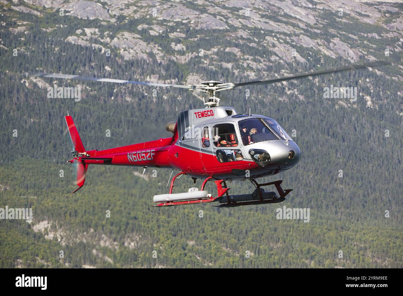 Hélicoptère Temsco emmenant des touristes sur Glacier Tours. Skagway. Alaska du Sud-est. ÉTATS-UNIS. Banque D'Images