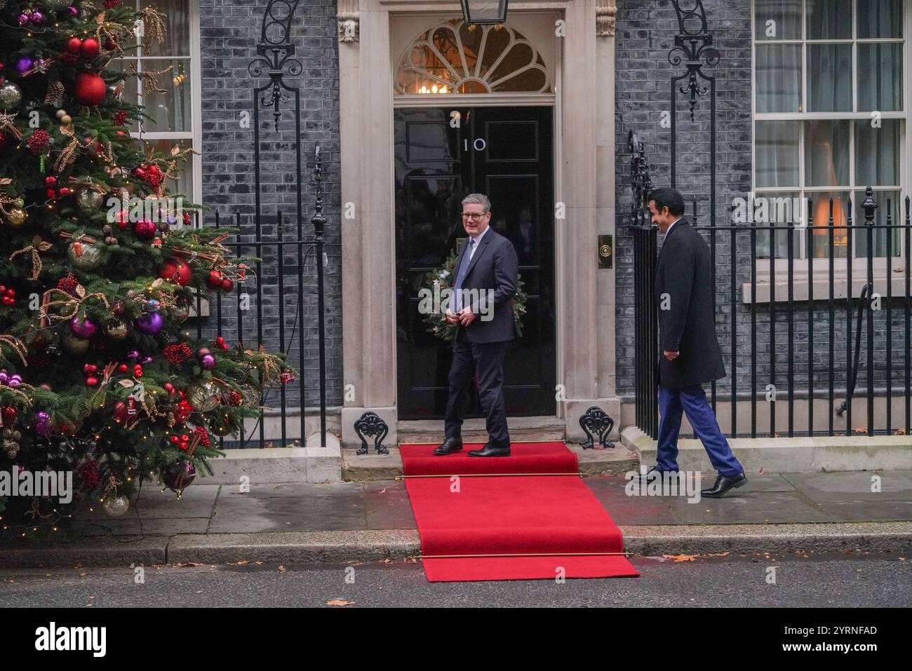 Londres, Royaume-Uni. 04 décembre 2024 le premier ministre Keir Starmer accueille l’émir du Qatar, Cheikh Tamim bin Hamad Al Thani, à Downing Street pour des entretiens bilatéraux alors que l’émir conclut sa visite d’État de 2 jours au Royaume-Uni. L’État du Golfe a confirmé un programme d’investissement de 1 milliard de livres sterling entre la Grande-Bretagne et le Qatar..Credit.Amer Ghazzal/Alamy Live News Banque D'Images