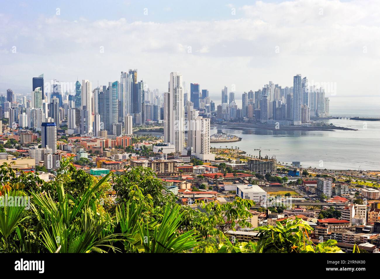 Vue d'ensemble de Panama City du sommet de Ancon Hill, République du Panama, Amérique centrale Banque D'Images