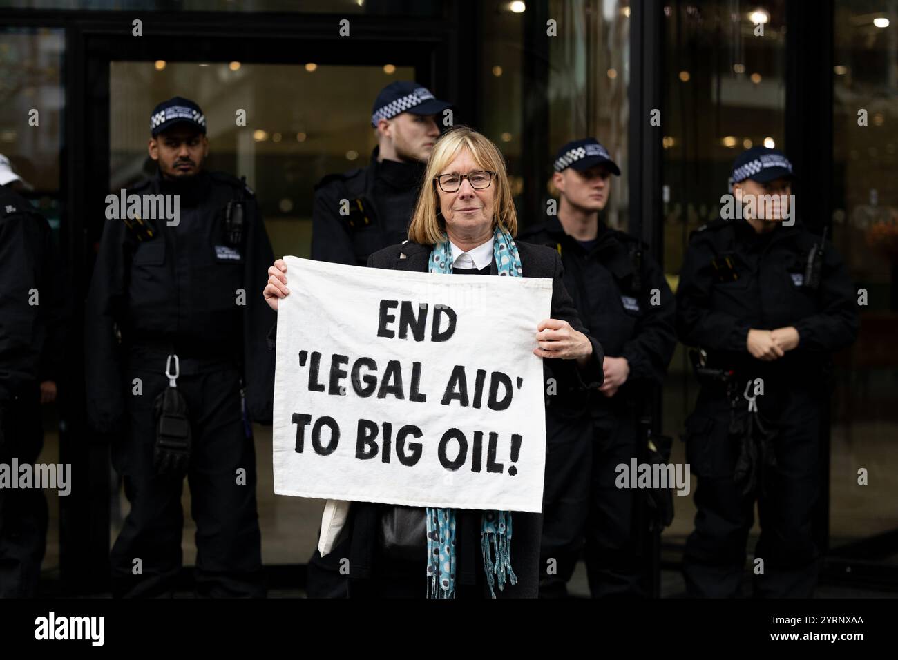 Manifestation contre la rébellion d'extinction à A&O Shearman, Londres, 04/12/24 Banque D'Images