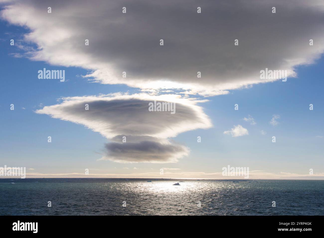 Banquise dans l'océan Arctique, Spitzberg, Norvège Banque D'Images
