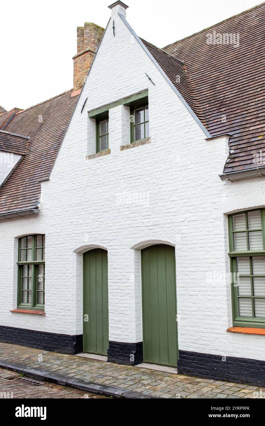 Portes de vieilles maisons dans la ville européenne. Banque D'Images