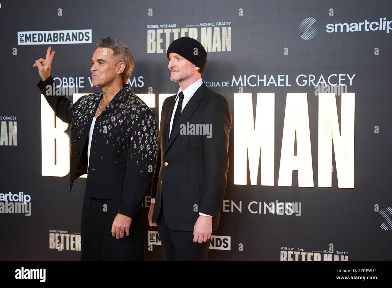 Madrid, Espagne. 04th Dec, 2024. Robbie Williams, Michael Gracey assiste à la première de "Better Man" au Capitol Cinema le 4 décembre 2024 à Madrid, en Espagne. Crédit : album/Alamy Live News Banque D'Images