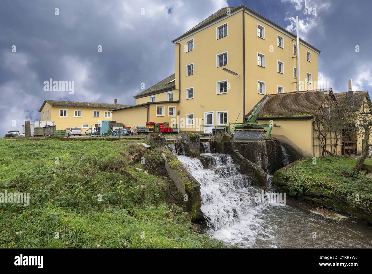 Ancien moulin à maïs, maintenant un magasin d'aliments naturels, Eckental, moyenne Franconie, Bavière, Allemagne, Europe Banque D'Images