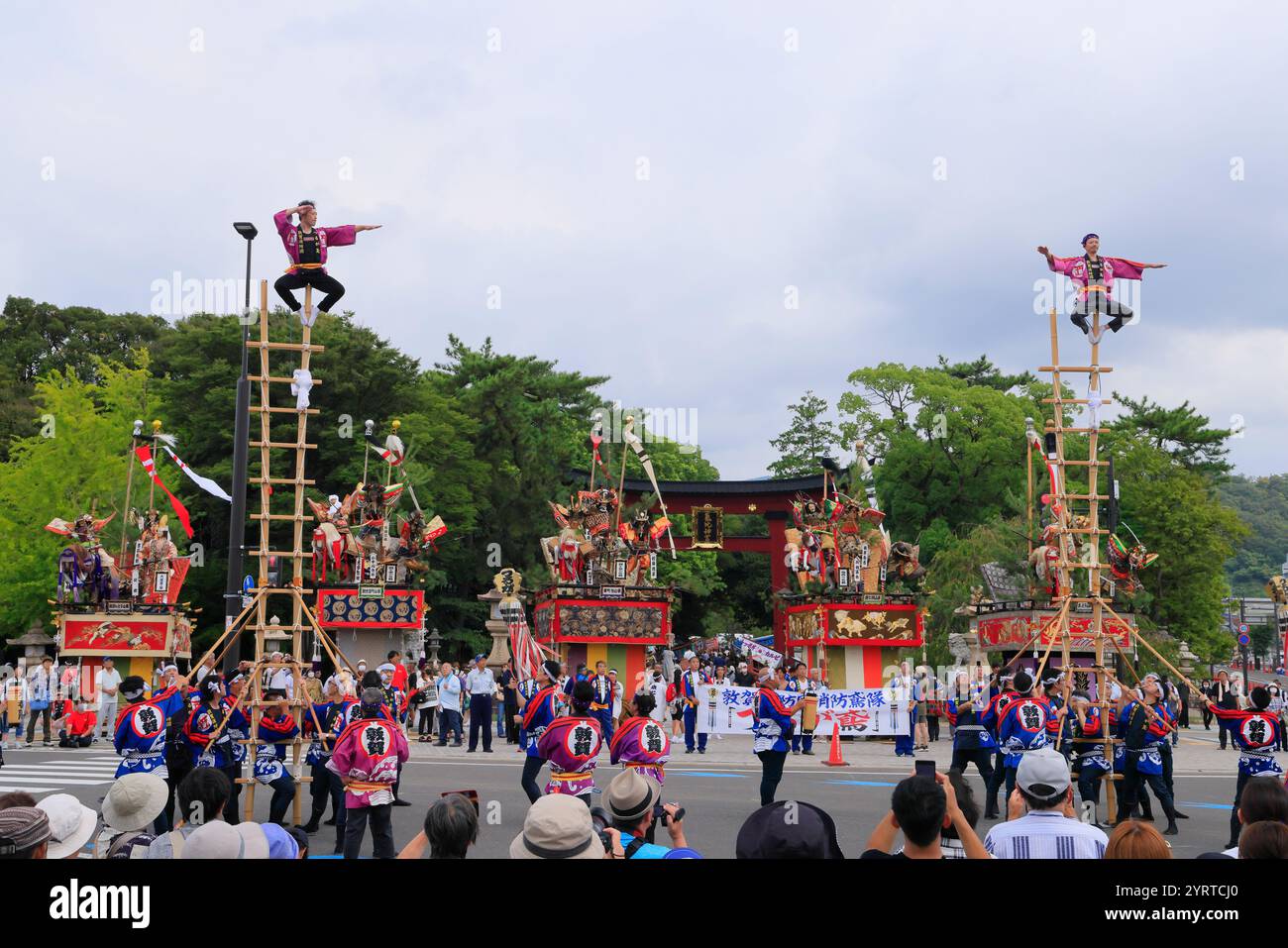 Festival de Tsuruga : représentation de Tsuruga Tobi-tai, ville de Tsuruga, préfecture de Fukui Banque D'Images