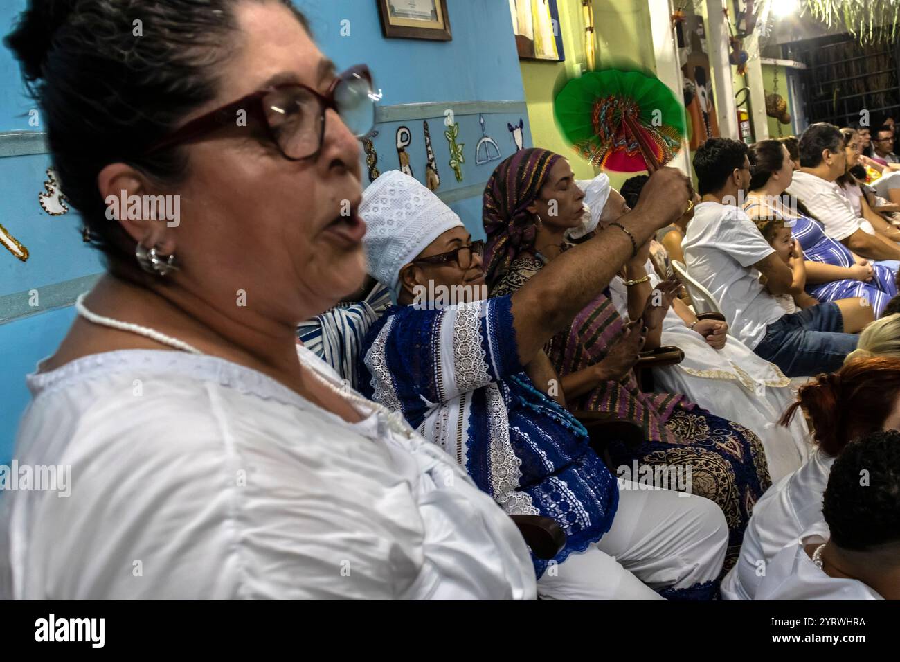 Sao Paulo, Brésil, 27 avril 2024. Le Candomble terreiro célèbre Ogun au Brésil. Parmi les Orishas les plus vénérés se trouve Ogum, connu par les catholiques sous le nom de Saint George, le saint guerrier Banque D'Images
