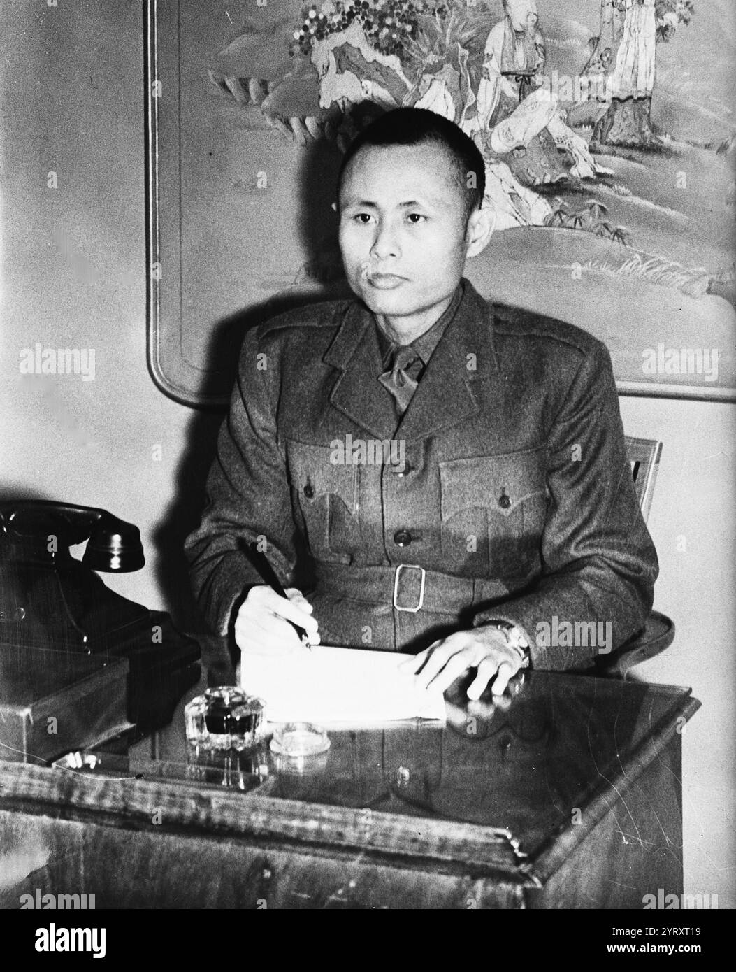 Aung San (1915 1947), politicienne birmane, militante indépendantiste et révolutionnaire. Il a joué un rôle déterminant dans la lutte du Myanmar pour l'indépendance de la domination britannique, mais il a été assassiné seulement six mois avant que son objectif ne soit atteint. Aung San est considérée comme la fondatrice du Myanmar moderne et des Tatmadaw (les forces armées du pays), et est communément désignée par les titres «Père de la Nation», «Père de l'indépendance» Banque D'Images