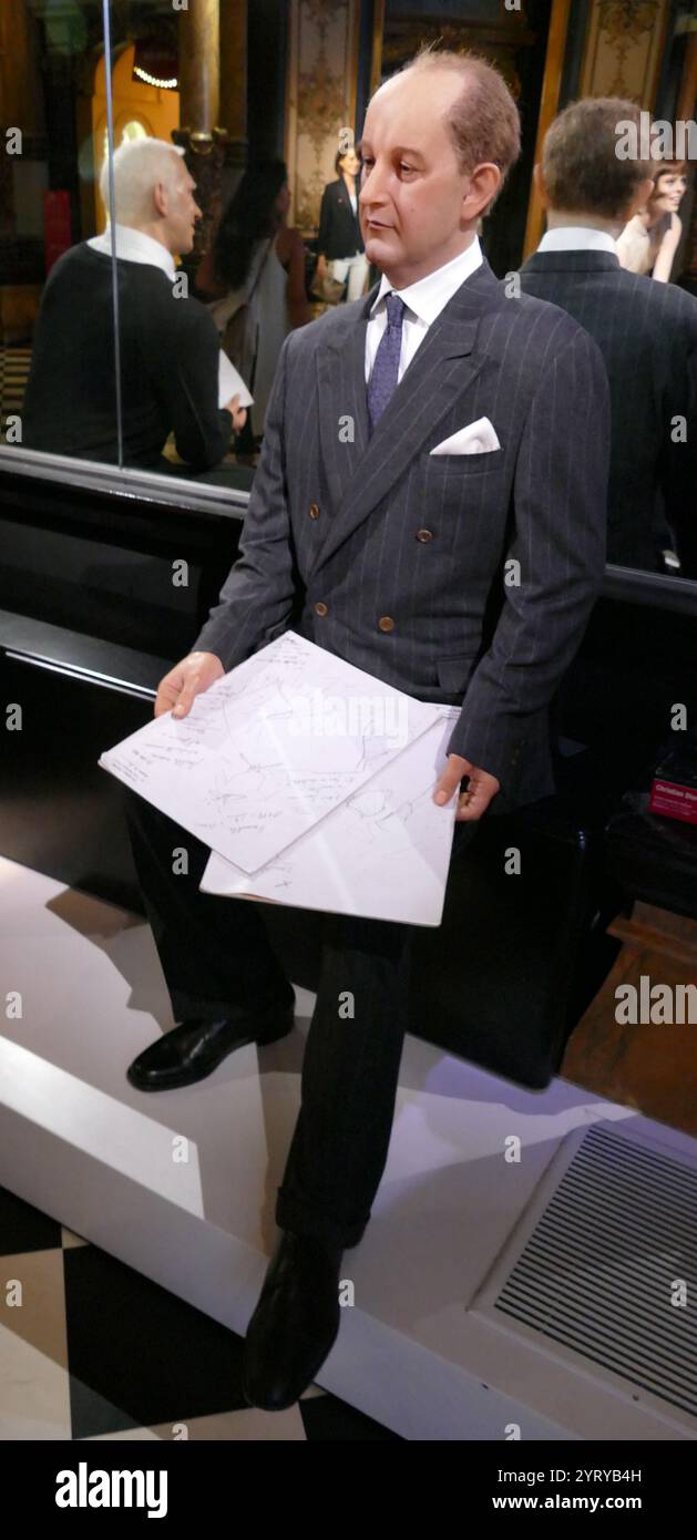 Figure de cire de Christian Dior (1905 - 1957), créateur de mode français, mieux connu comme le fondateur de l'une des plus grandes maisons de couture du monde, appelé Christian Dior Banque D'Images