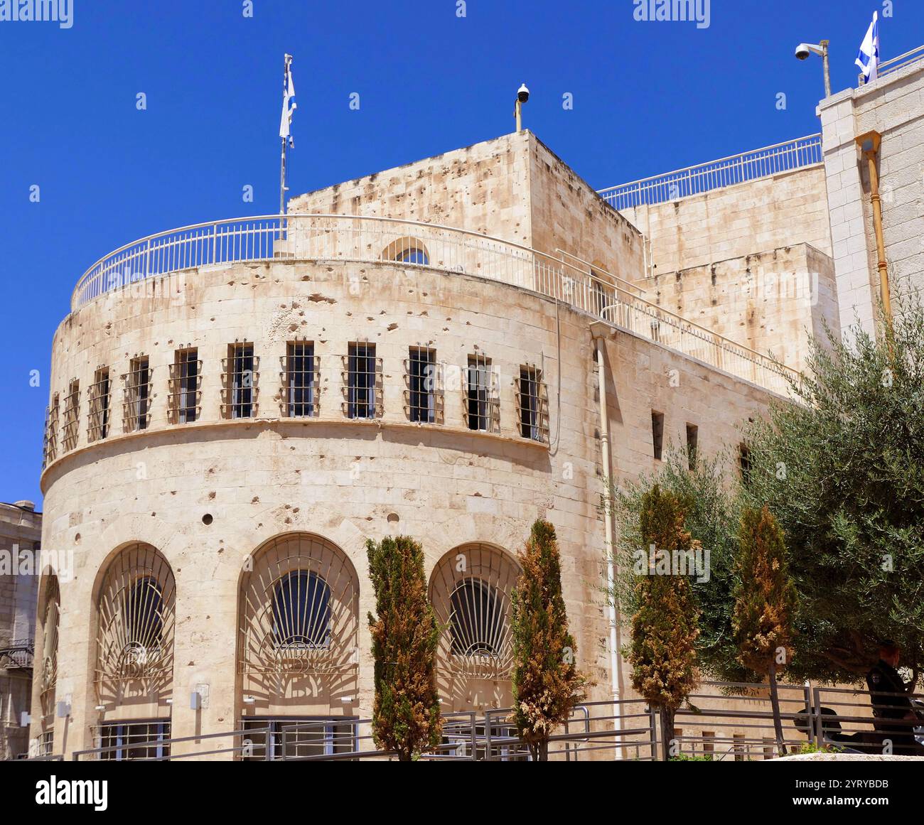 Les anciens bureaux du maire de Jérusalem ; municipalité de Jérusalem, située dans le district de Jérusalem. Les murs sont marqués par des marques de balles des guerres de 1948 et 1967. Banque D'Images