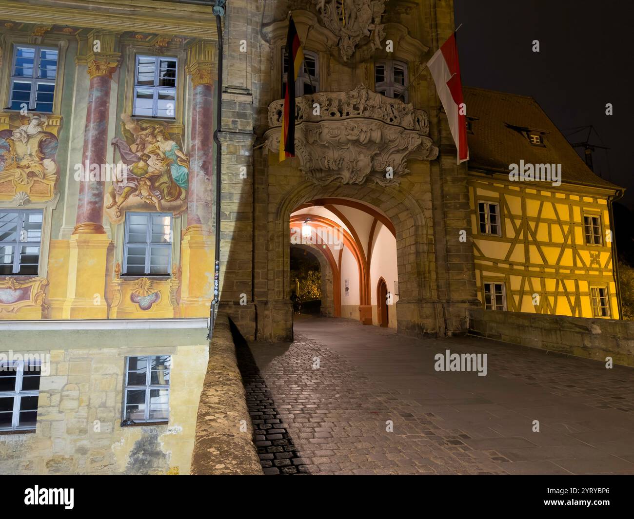 Ancien hôtel de ville de Bamberg la nuit haute-Franconie, Bavière, Allemagne, Europe art design Banque D'Images