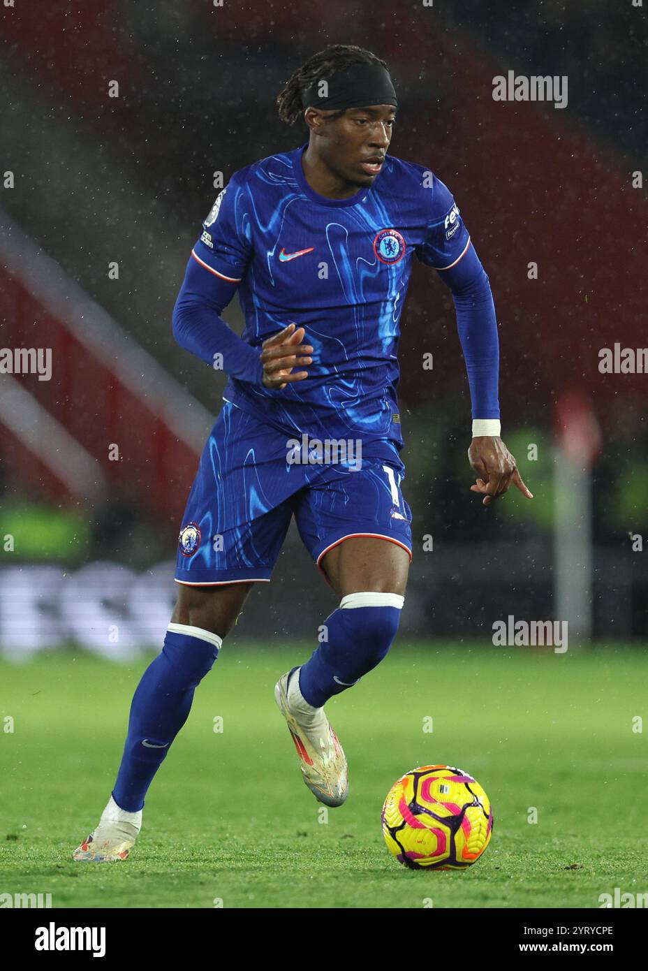Southampton, Royaume-Uni. 4 décembre 2024. Noni Madueke de Chelsea lors du match de premier League au St Mary's Stadium, Southampton. Le crédit photo devrait se lire : Paul Terry/Sportimage crédit : Sportimage Ltd/Alamy Live News Banque D'Images