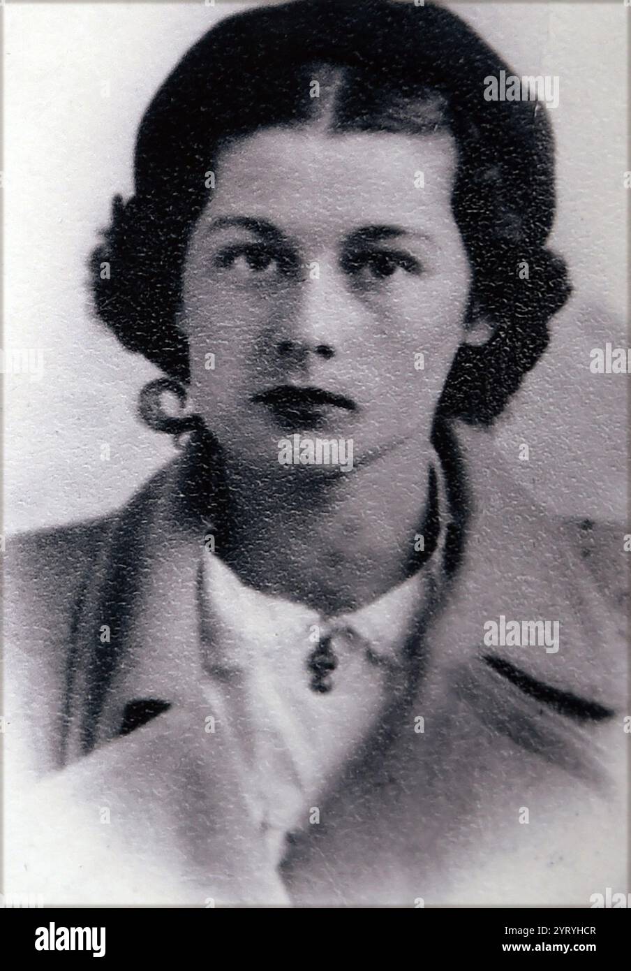 Violette Szabo, (1921 ? 1945) agent britannique/français du Special Operations Executive (SOE) pendant la seconde Guerre mondiale et récipiendaire posthume de la George Cross. Lors de sa deuxième mission en France occupée, Szabo est capturée par l'armée allemande, interrogée, torturée et déportée au camp de concentration de Ravensbr?CK en Allemagne, où elle est exécutée. Banque D'Images