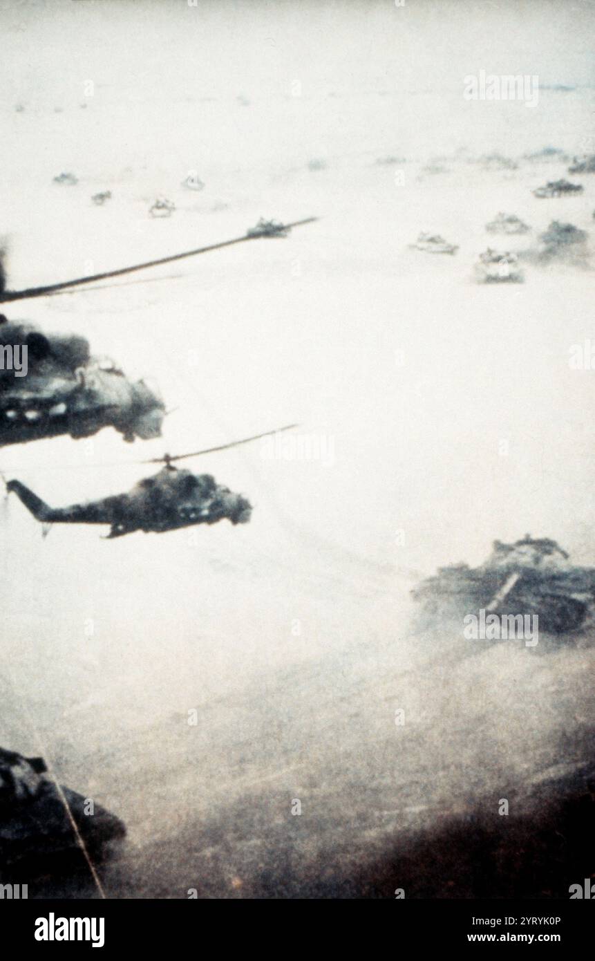 Opération de char d'hélicoptère soviétique en Afghanistan. 1984 Banque D'Images