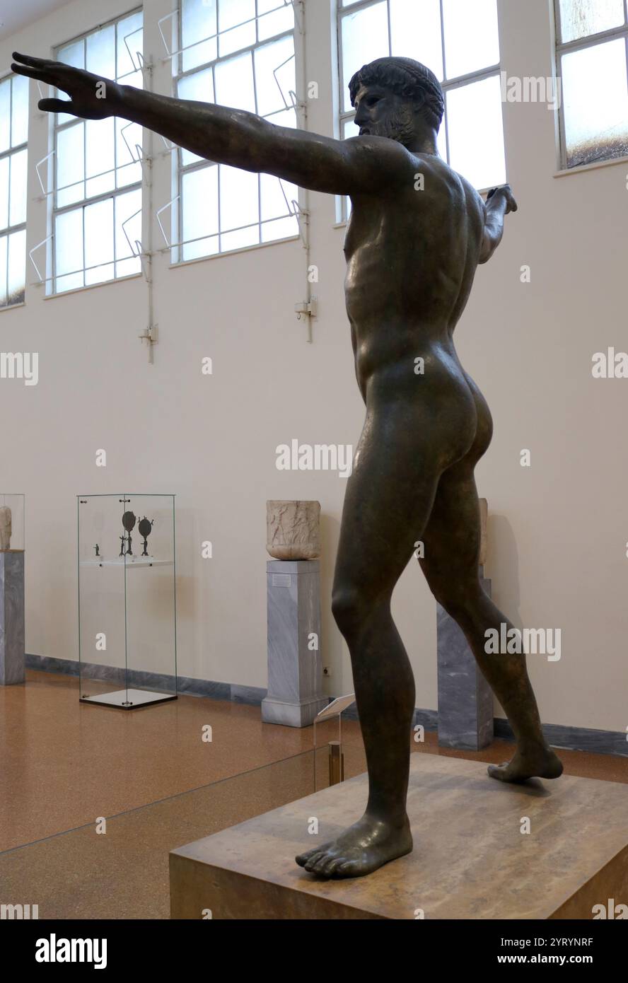 Statue en bronze de Zeus ou Poséidon, trouvée au Cap Artemesion, Grèce. 460 AV. J.-C. Banque D'Images