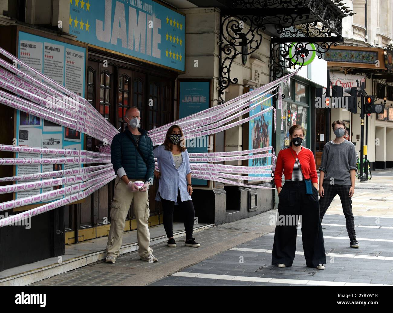 Protestation contre la non-réouverture des théâtres à Londres, alors que les règlements de verrouillage sont assouplis, pour d’autres secteurs de l’économie, pendant la pandémie de COVID-19. 4 juillet 2020 Banque D'Images