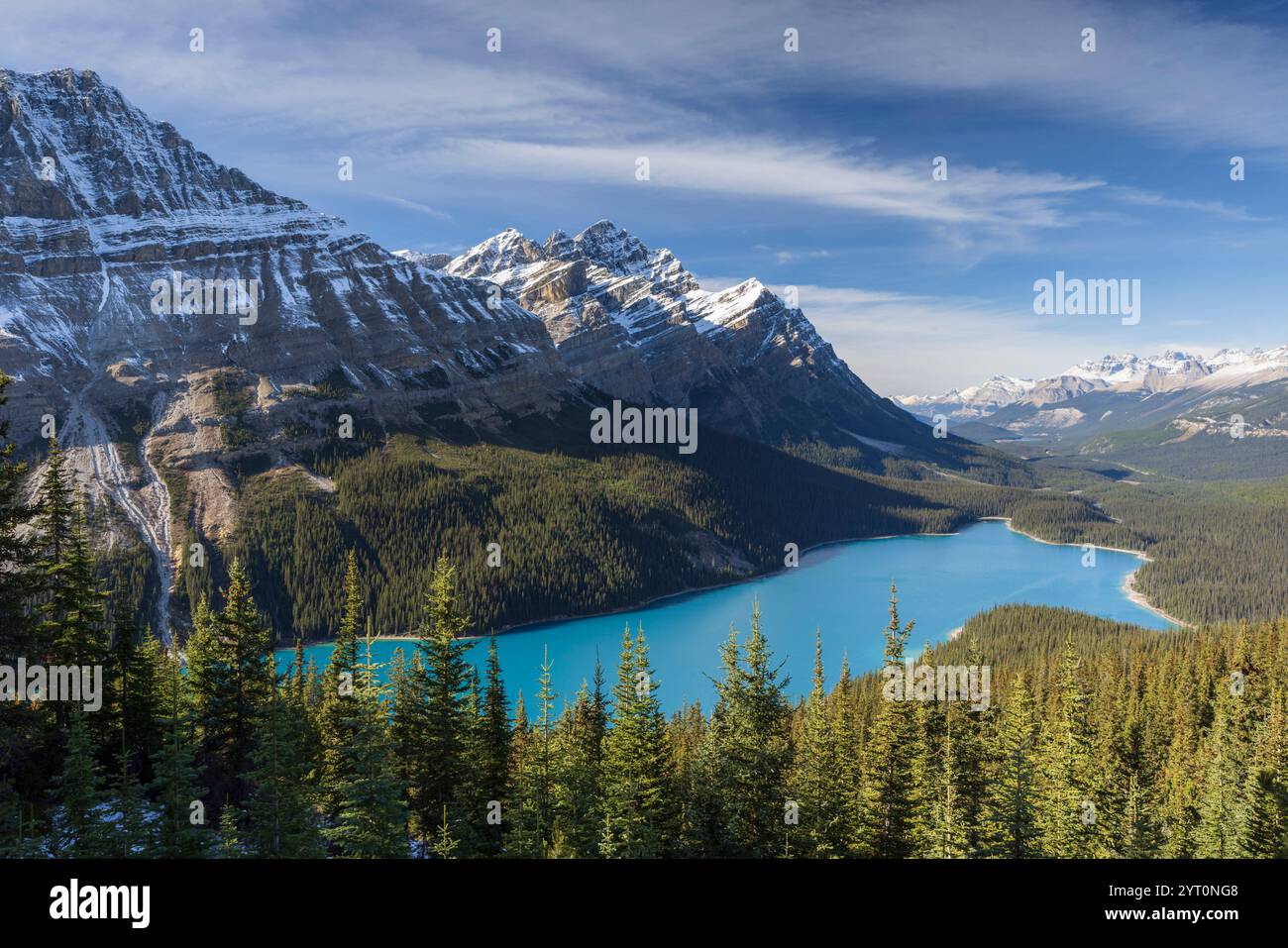 Lac Peyto dans les Rocheuses canadiennes, Alberta, Canada. Automne (octobre) 2024. Banque D'Images