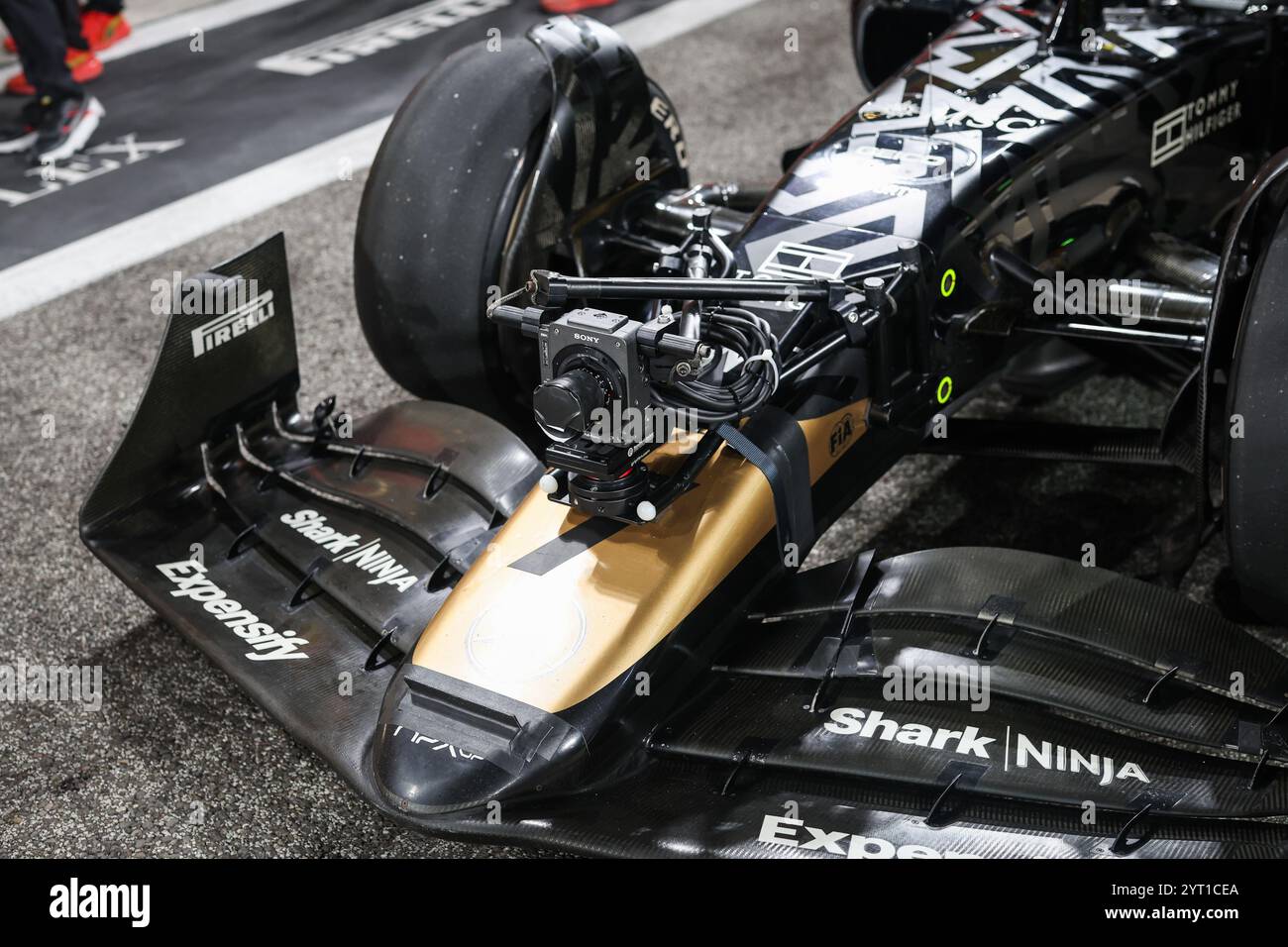 Caméra APX GP sur la voiture F2 modifiée pour le film Apex F1 par Apple Studios / Bruckheimer films lors du Grand Prix de formule 1 Etihad Airways Abu Dhabi 2024, 24ème manche du Championnat du monde de formule 1 2024 du 6 au 8 décembre 2024 sur le circuit de Yas Marina, à Abu Dhabi, Emirats Arabes Unis Banque D'Images