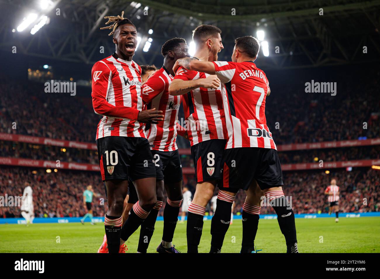 Équipe d'Athletic vu célébrant après le but d'Alex Berenguer pendant LaLiga EA SPORT match entre les équipes de l'Athletic Club et Real Madrid FC à ES Banque D'Images