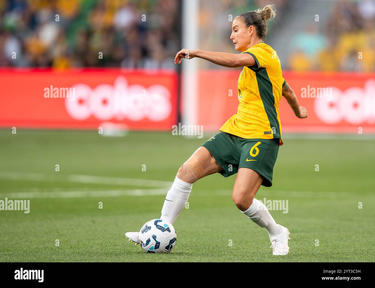 Melbourne, Australie. 04th Dec, 2024. L'australienne Chloe Logarzo vue en action lors du match de football amical entre les Matildas australiens et le Taipei chinois au parc AAMI. Note finale : Australie 3:1 Taipei chinois crédit : SOPA images Limited/Alamy Live News Banque D'Images