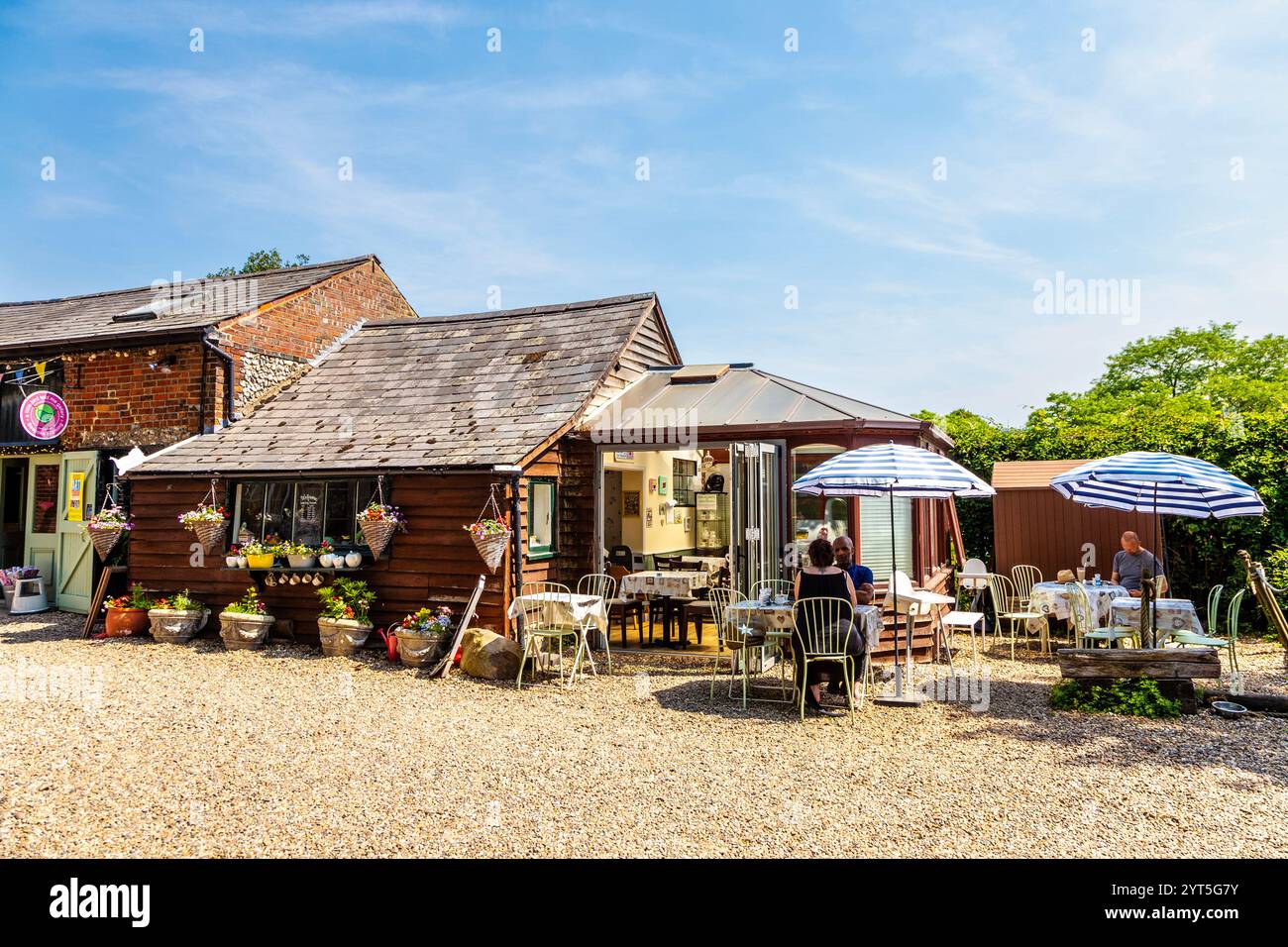 Extérieur du salon de thé Lady Grey dans la cour de la grange, Wendover, Buckinghamshire, Angleterre Banque D'Images