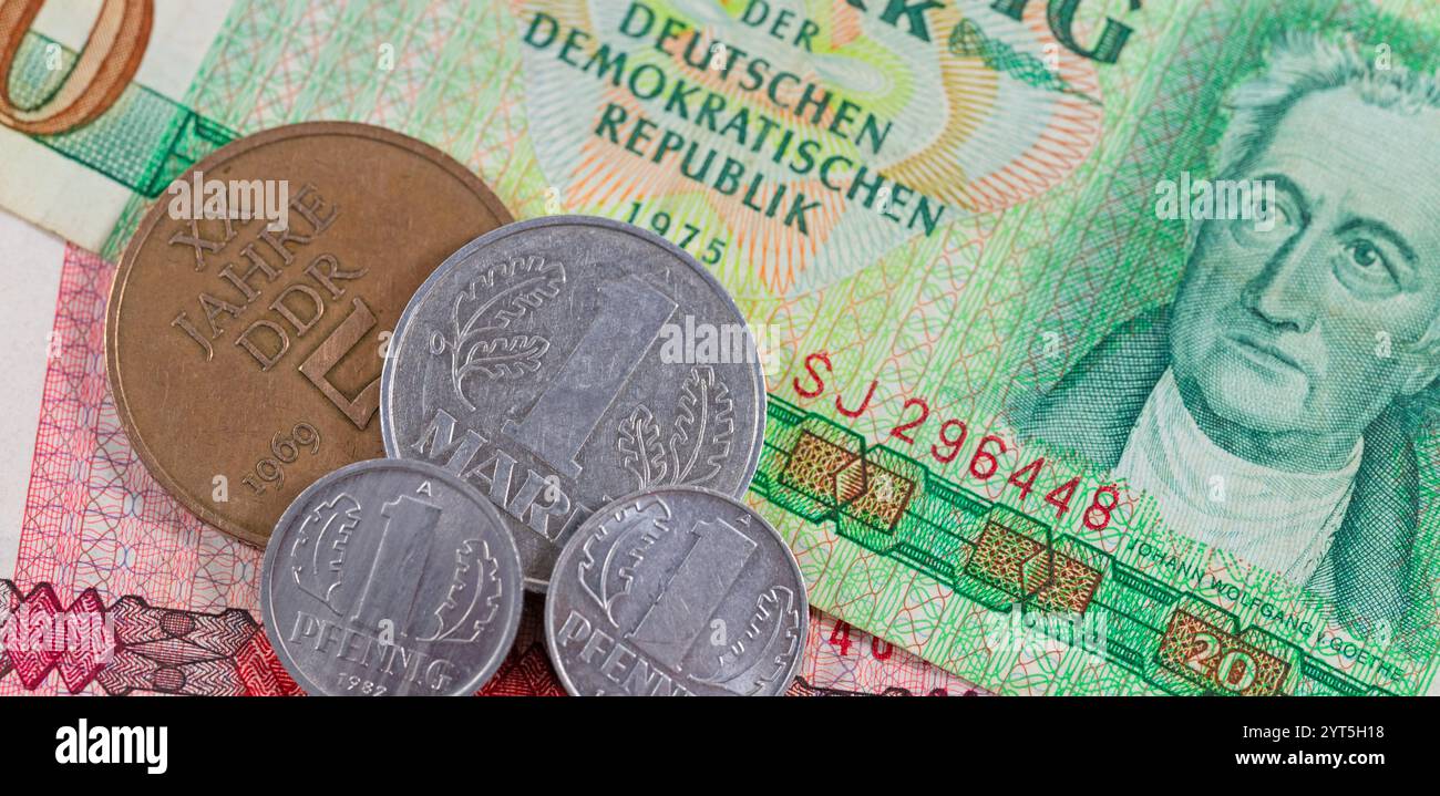 Monnaie, pièces et billets de banque de RDA Banque D'Images