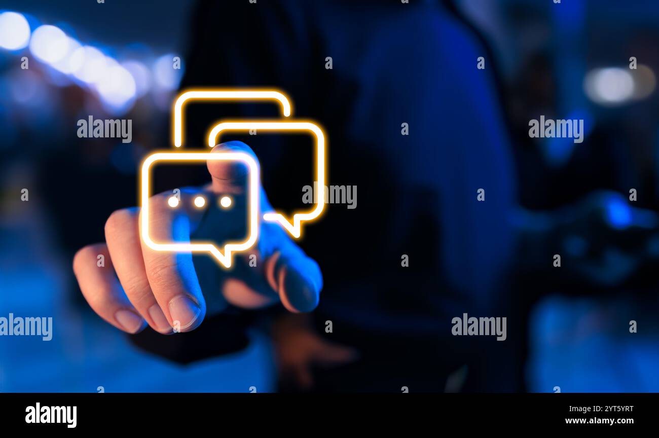 Les entreprises modernes utilisent des outils de chat pour une communication transparente entre les équipes, améliorant la collaboration, la résolution de problèmes et la productivité, ce qui est essentiel pour f Banque D'Images