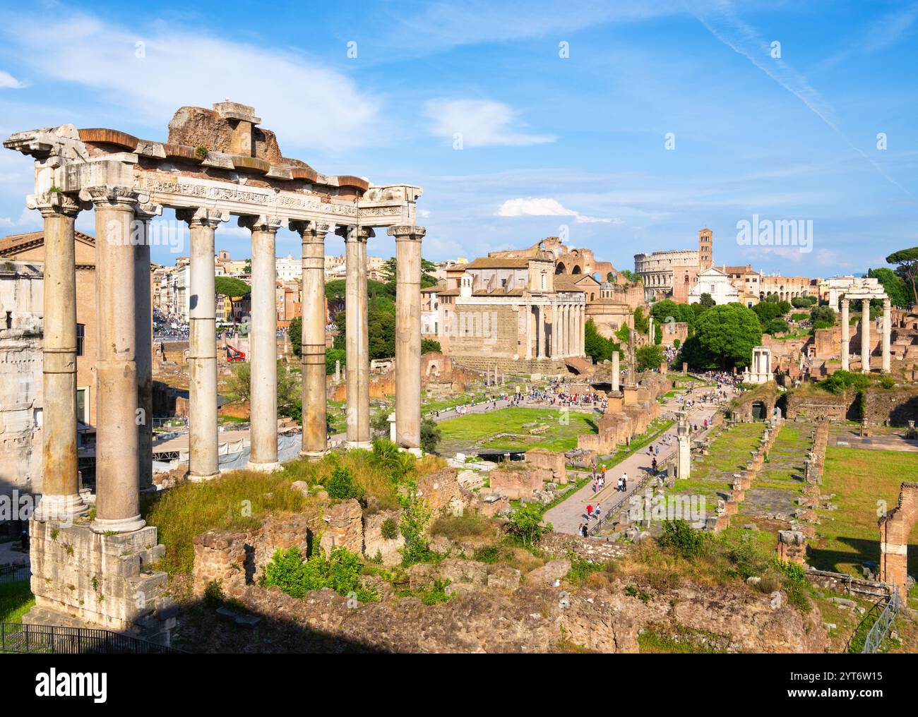 Le Forum Romanum (Forum Romain) avec le Temple de Saturne, Rome, Italie Banque D'Images