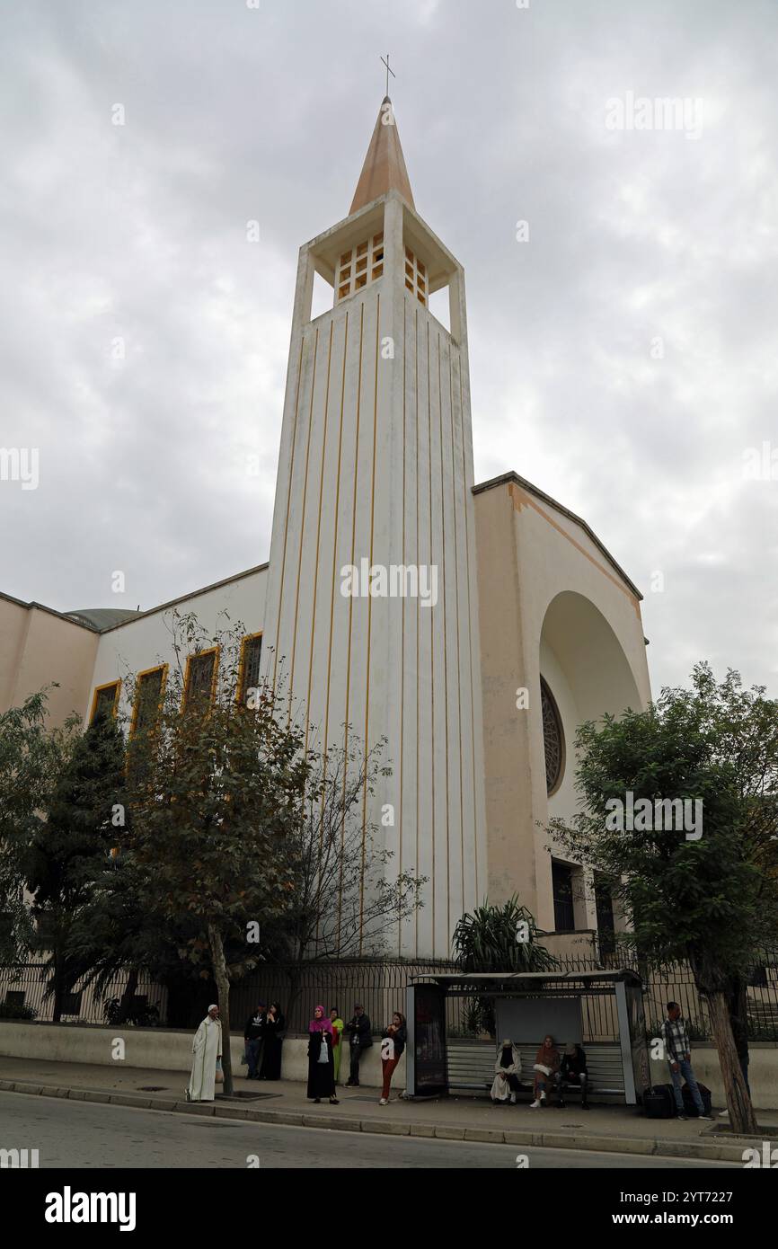 La cathédrale catholique romaine de Tanger construite dans les années 1950 simplifie le style moderne Banque D'Images